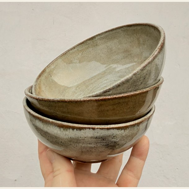 Sm� sk�le i beige nuancer